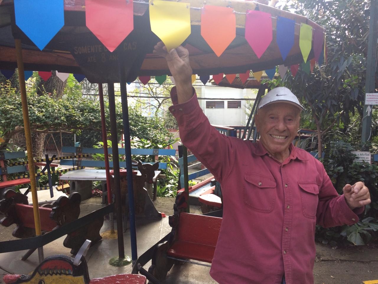 Adalberto, da 'Adalbertolândia', conhecida como a 'Disneylândia do Sumaré', é enterrado em Rio Preto 