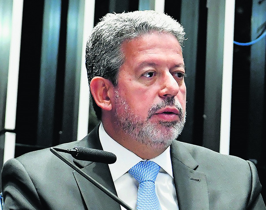 Presidente da Câmara escreve que Petrobras está em guerra com o Brasil