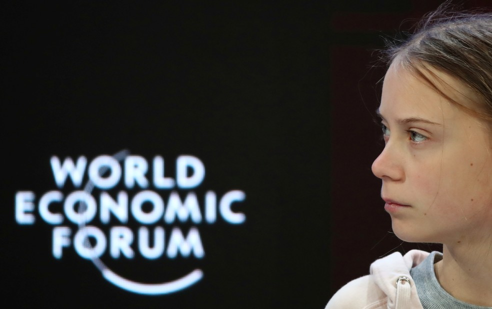 Ativista Greta Thunberg fala em painel do 50º Fórum Econômico Mundial, em Davos, Suíça — Foto: Denis Balibouse/Reuters