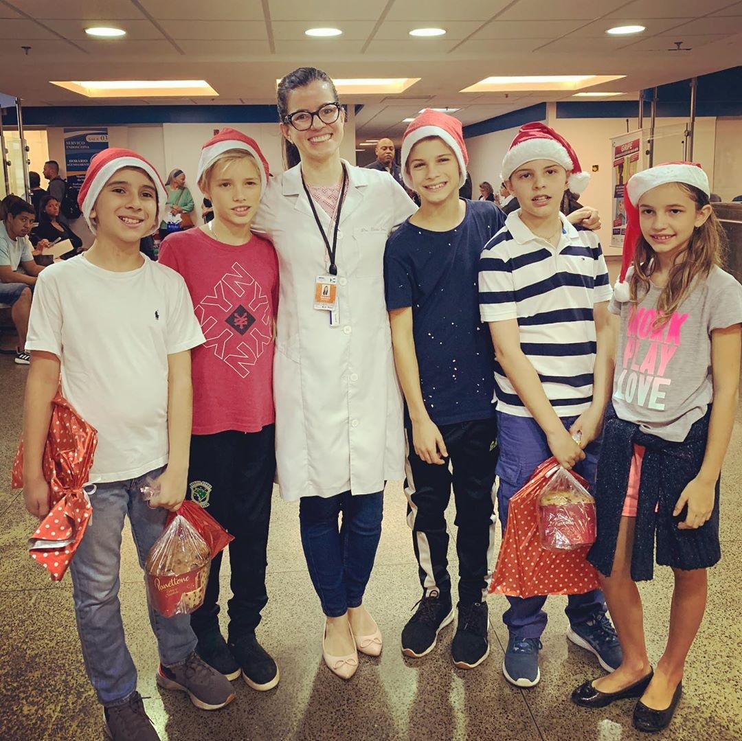 Filhos de Fernanda Lima visitam crianças em hospital (Foto: Reprodução / Instagram)
