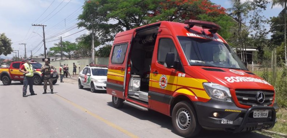 Idoso morreu após cair de carroceria de caminhão e ser atropelado em Gaspar — Foto: Corpo de Bombeiros/ Divulgação
