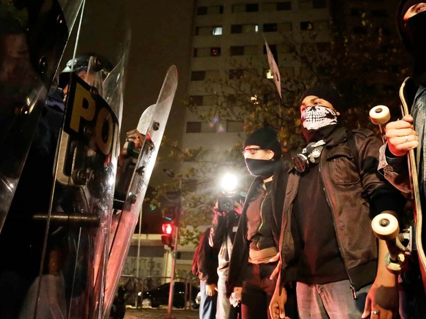 Protesto Fora Alckmin e pela desmilitarização da PM em São Paulo (SP), nesta quinta-feira (05).  (Foto: Alice Vergueiro/Futura Press/Estadão Conteúdo)