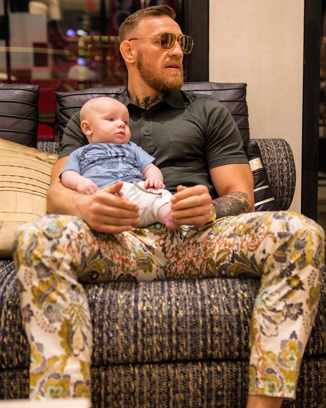 Conor McGregor e o filho (Foto: Reprodução/Instagram)