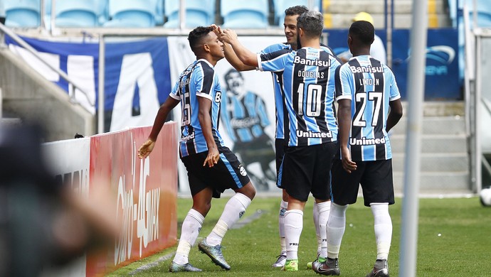 Atacantes cumprem ofício e dividem 20 gols do Grêmio no início do ano