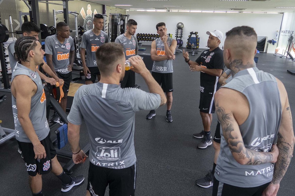 Em quarentena, Corinthians monitora elenco e oferece vacina contra gripe