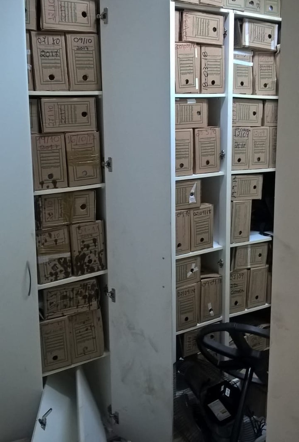 Paciente é preso após 'surtar' e destruir caixas de 