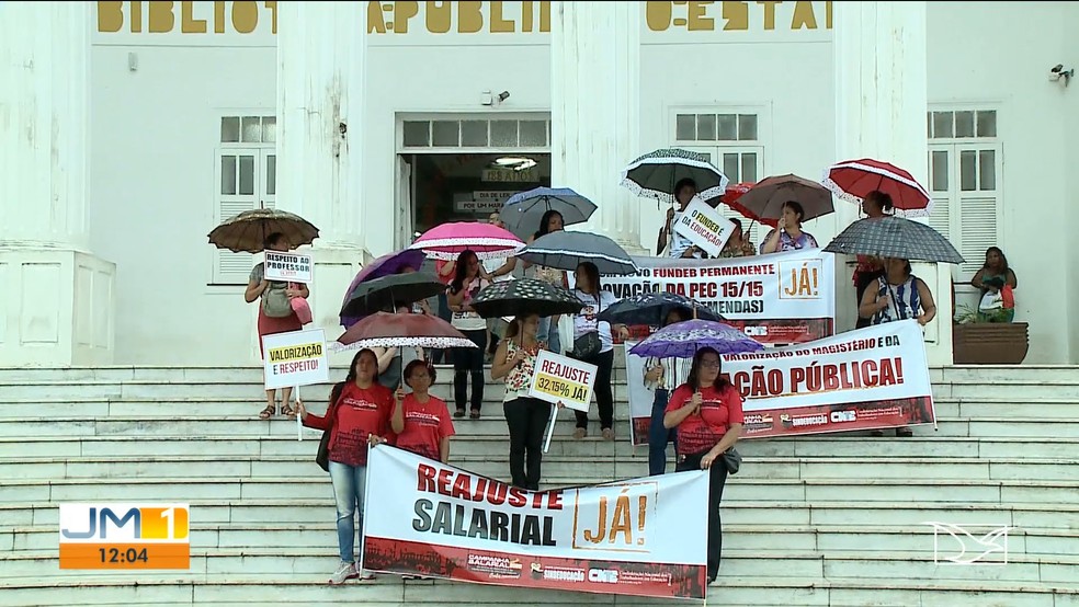 Professores da rede municipal de ensino realizam protesto em São Luís (MA) — Foto: Reprodução/TV Mirante