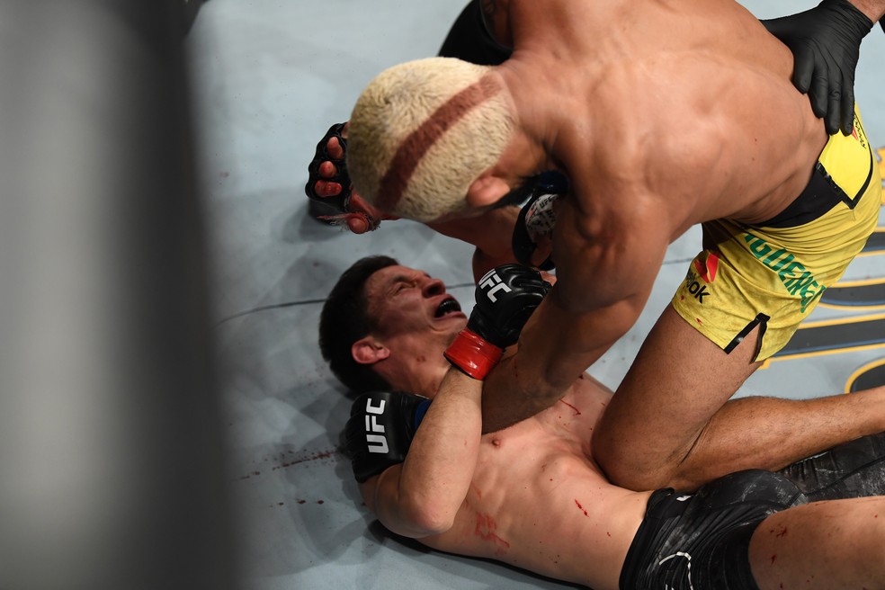 Deiveson Figueiredo Joseph Benavidez UFC Norfolk — Foto: Getty Images