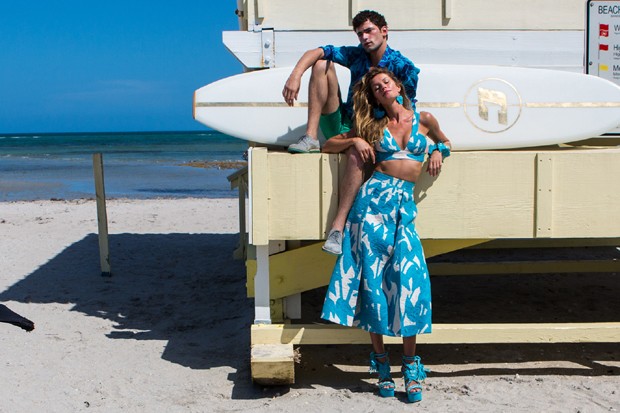 Gisele Bündchen e Sean O' Pry são estrelas do Verão 2015 da Colcci (Foto: Divulgação)