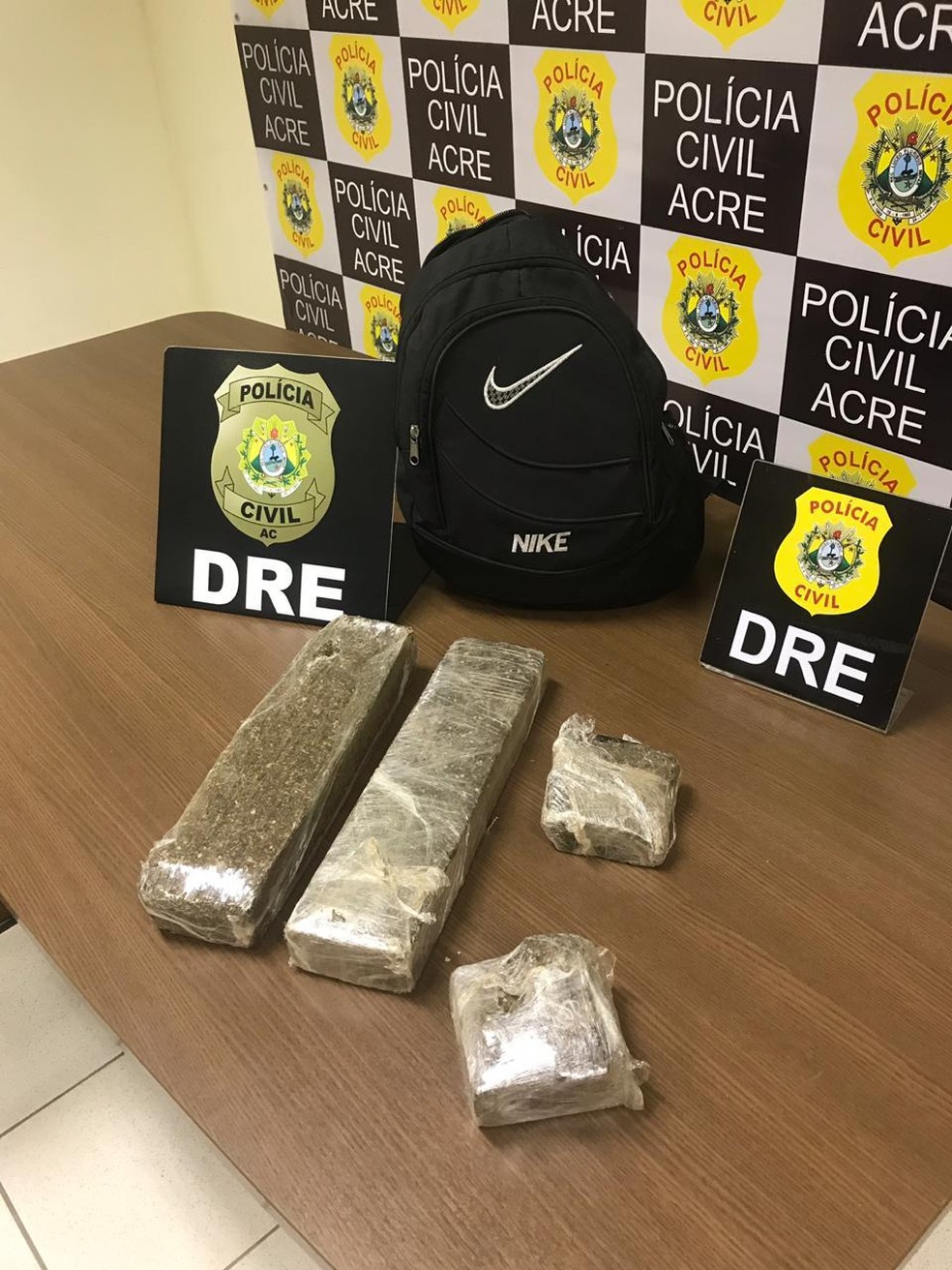 Droga seria levada para Tarauacá, no interior do Acre — Foto: Divulgação Polícia Civil