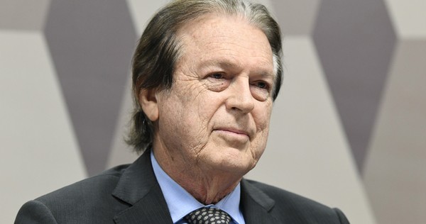 Bivar formaliza sa&iacute;da do Uni&atilde;o Brasil do bloco de centro que apresentar&aacute;  candidatura &uacute;nica ao Planalto | Pol&iacute;tica | Valor Econ&ocirc;mico