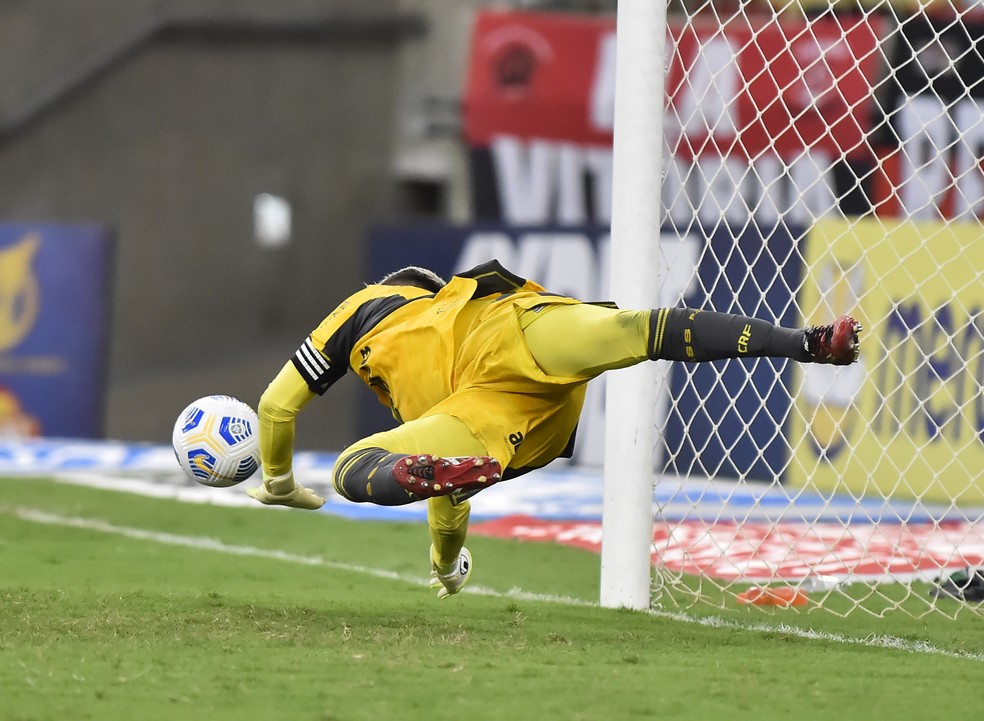 Diego Alves minimiza discussões em jogo contra o Grêmio: Sequência gera rivalidade