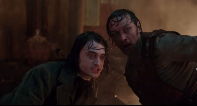 Daniel Radcliffe e James McAvoy, juntos em 'Victor Frankstein' (Foto: Reprodução)