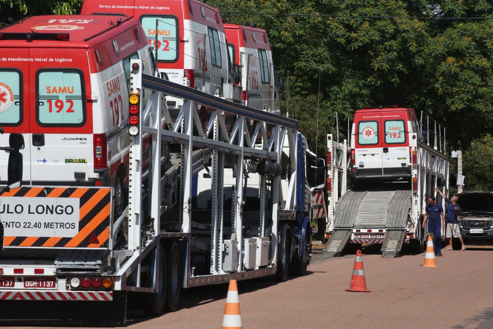 Ambulâncias que vão ser entregues pelo presidente Michel Temer no Rio Grande do Sul (Foto: Tadeu Vilani/Agência RBS)