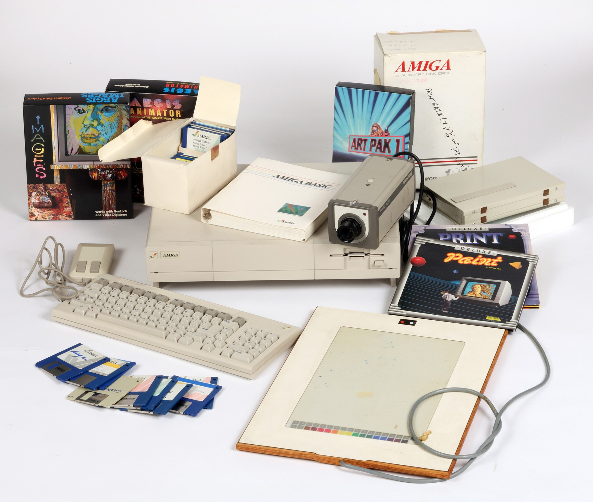 O computador Amiga, da Commodore (Foto: Divulgação - Museu Andy Warhol)