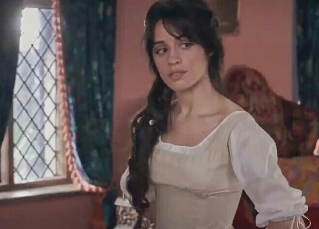 Camila Cabello como Cinderela (Foto: Reprodução/Instagram)