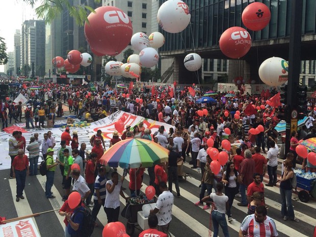 Ato a favor do Governo Federal acontece nesta sexta, na Av. Paulista (Foto: Paula Paiva Paulo/G1)