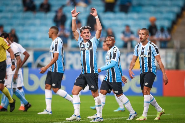 Jogadores do Grêmio em partida da Série B (Foto: Lucas Uebel/Gremio FBPA)