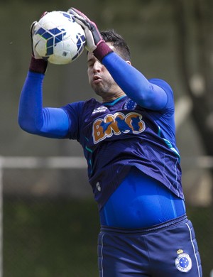 Inspirado pelo presente, Fábio vê jogo 601 como uma chance de fazer história