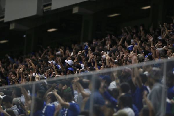 Cruzeiro destinará renda de partida da Sul-Americana para vítimas das enchentes no RS.