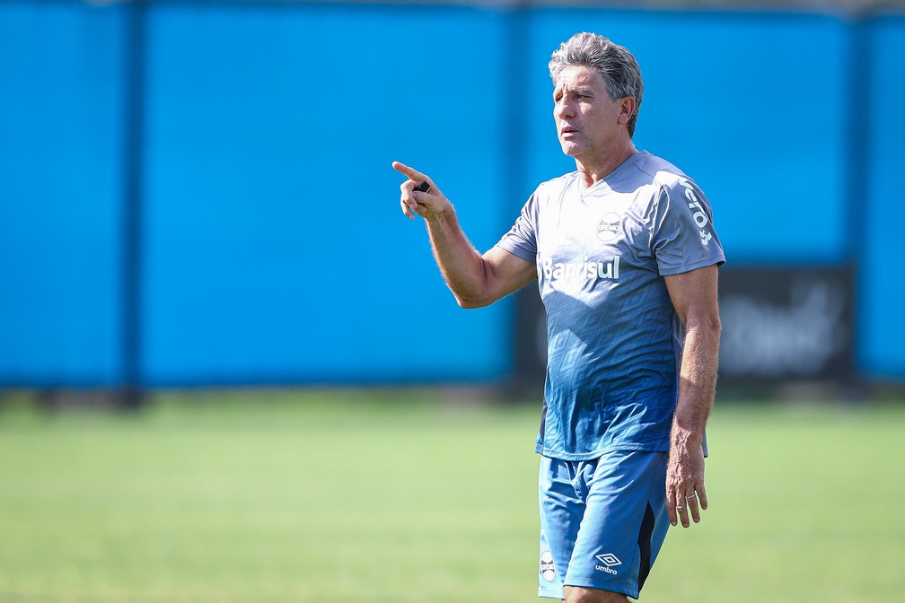 Renato Gaúcho aponta caminho da união — Foto: Lucas Uebel / Grêmio FBPA