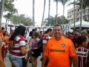 faixa lutem ate o fim fluminense lauro (Foto: Reprodução)
