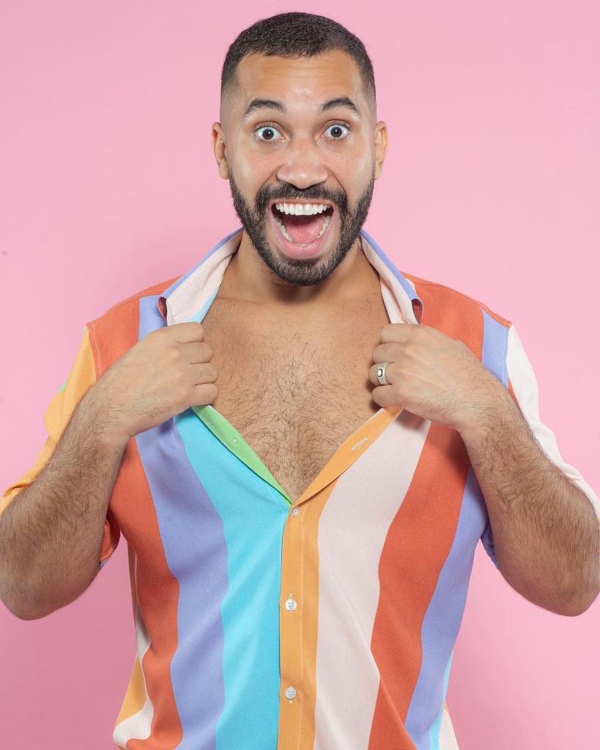 Gil do Vigor dá spoiler sobre novo amor: 'Tem a letra L, é vigoroso e 