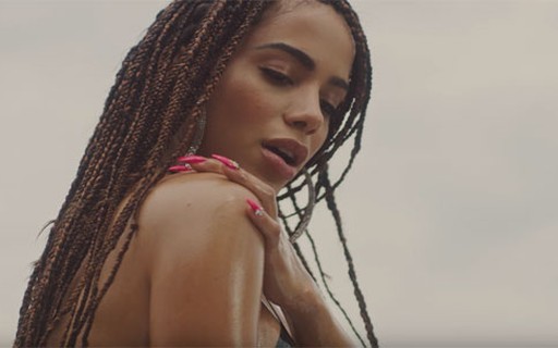 Vai Malandra': Anitta dá a jogada final do Checkmate e lança o clipe mais  esperado do ano