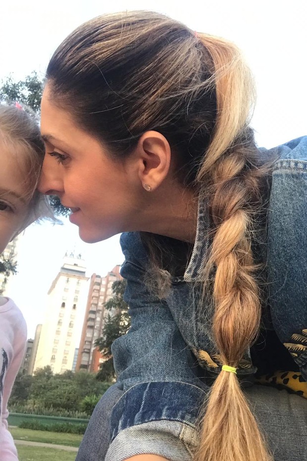 Paula Merlo e a filha (Foto: Reprodução/ Instagram)