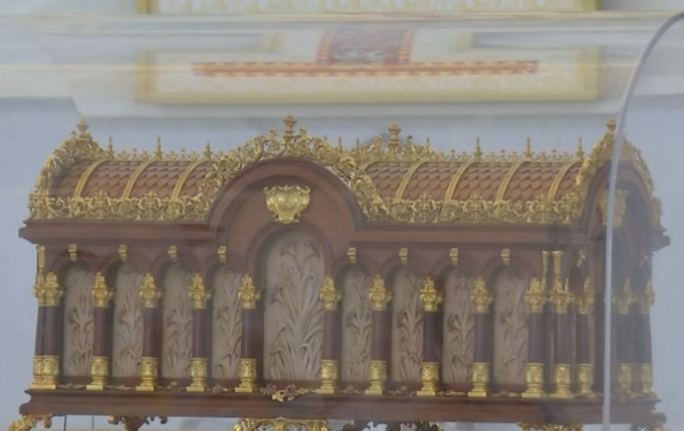 Paróquia de Bauru recebe peregrinação nacional das Relíquias de Santa Teresinha — Foto: TV TEM