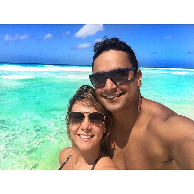 A apresentadora Carla Perez curte o marido Xandy (Foto: Reprodução - Instagram)
