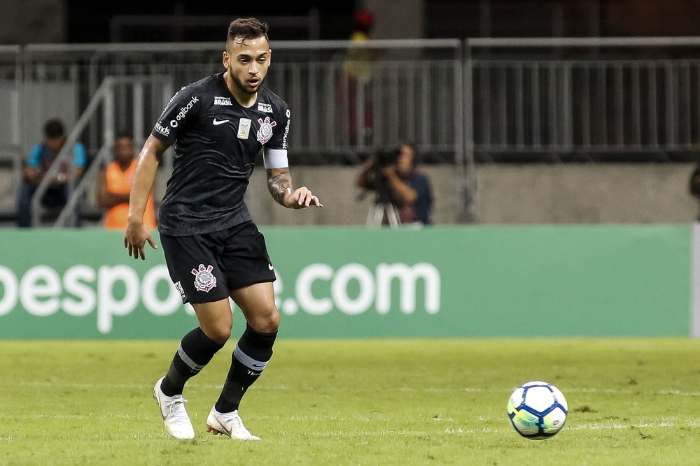 Maycon lamenta derrota e dá adeus ao Corinthians rumo à Europa: 