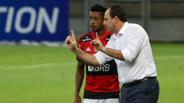 Rogerio Ceni e Bruno Henrique em Atlético-MG x Flamengo