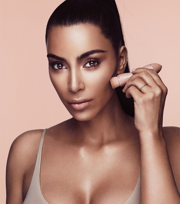 Kim Kardashian lançou marca de maquiagens (Foto: Divulgação)