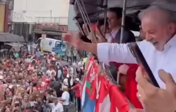 Criador de 'Vai dar PT' escreveu funk quando era garçom sem imaginar que viraria hit pró-Lula