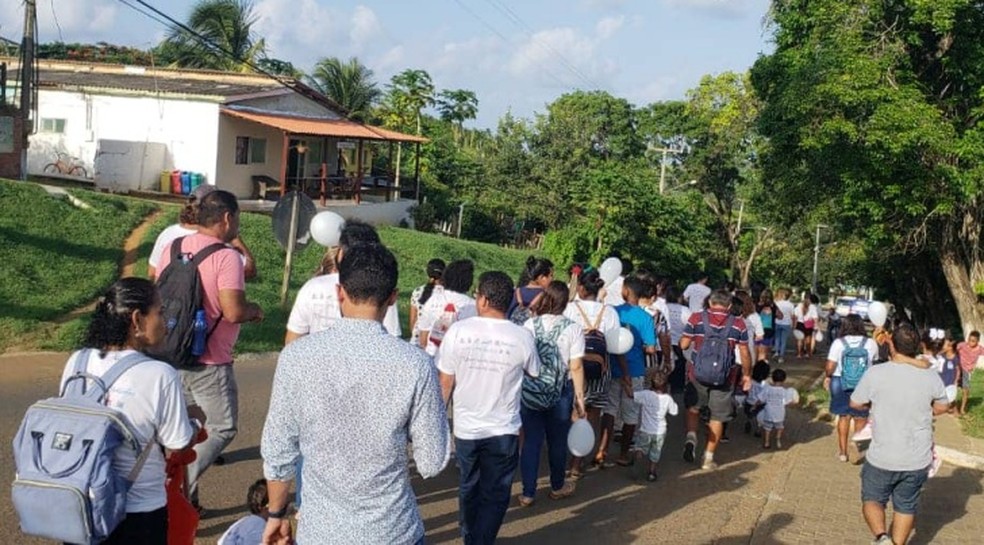 Os participantes seguiram para a Vila dos Remédios  — Foto: Fernando Magalhães/Divulgação