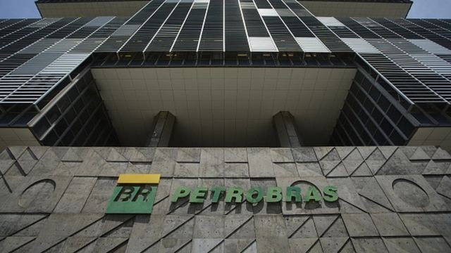 Como acionista majoritário da Petrobras, governo brasileiro tem a prerrogativa de indicar a maioria dos integrantes do conselho de administração que dita os rumos do negócio (Foto: GETTY IMAGES (via BBC))