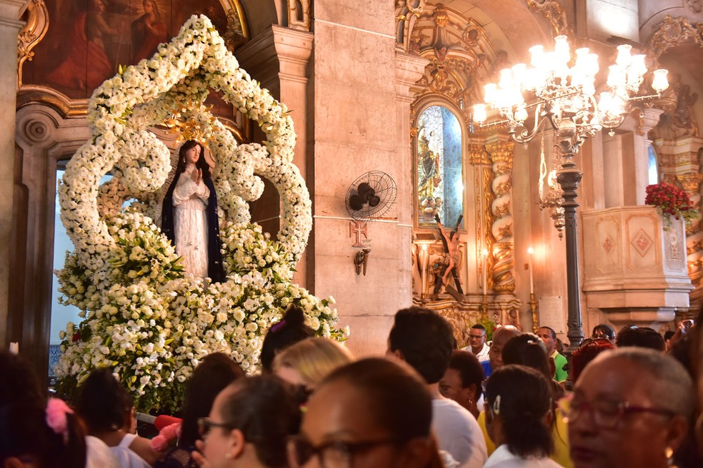 FiÃ©is celebram dia de Nossa Senhora da ConceiÃ§Ã£o, padroeira da Bahia, neste sÃ¡bado (8) â€” Foto: Max Haack/Ag Haack