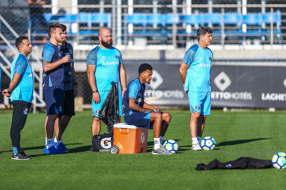 Renato fala em "briga sadia" por posição  (Foto: Lucas Uebel/Grêmio)
