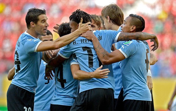  Abel Hernandez gol Uruguai jogo Taiti (Foto: AFP)