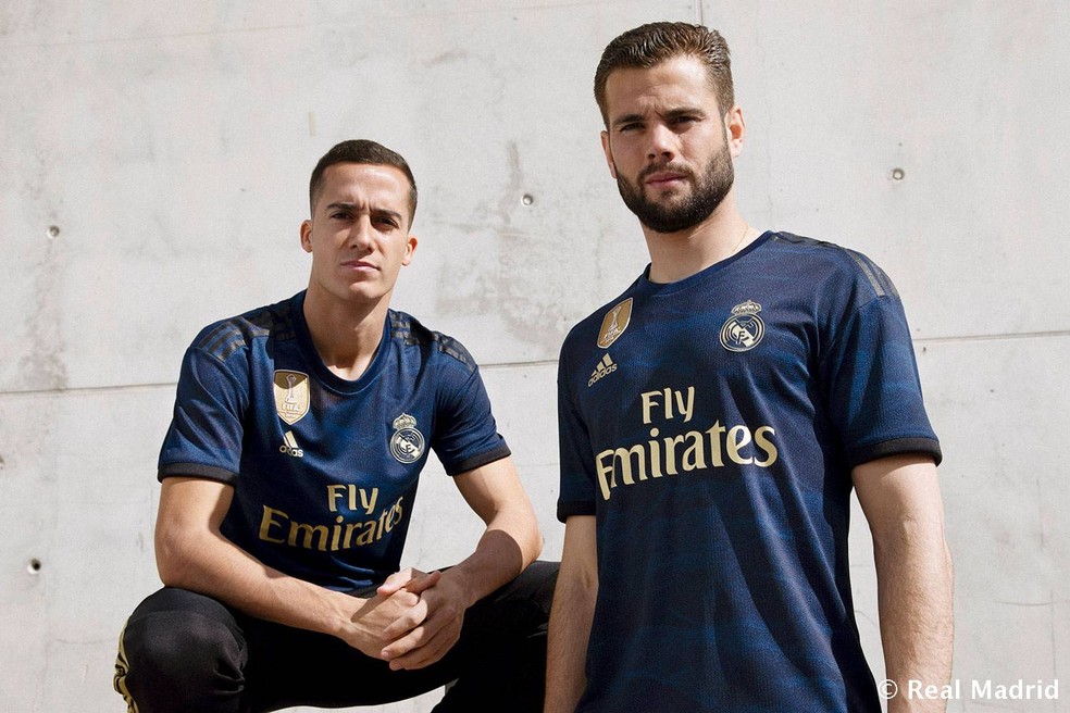 Nova segunda camisa do Real Madrid — Foto: Site oficial do Real Madrid