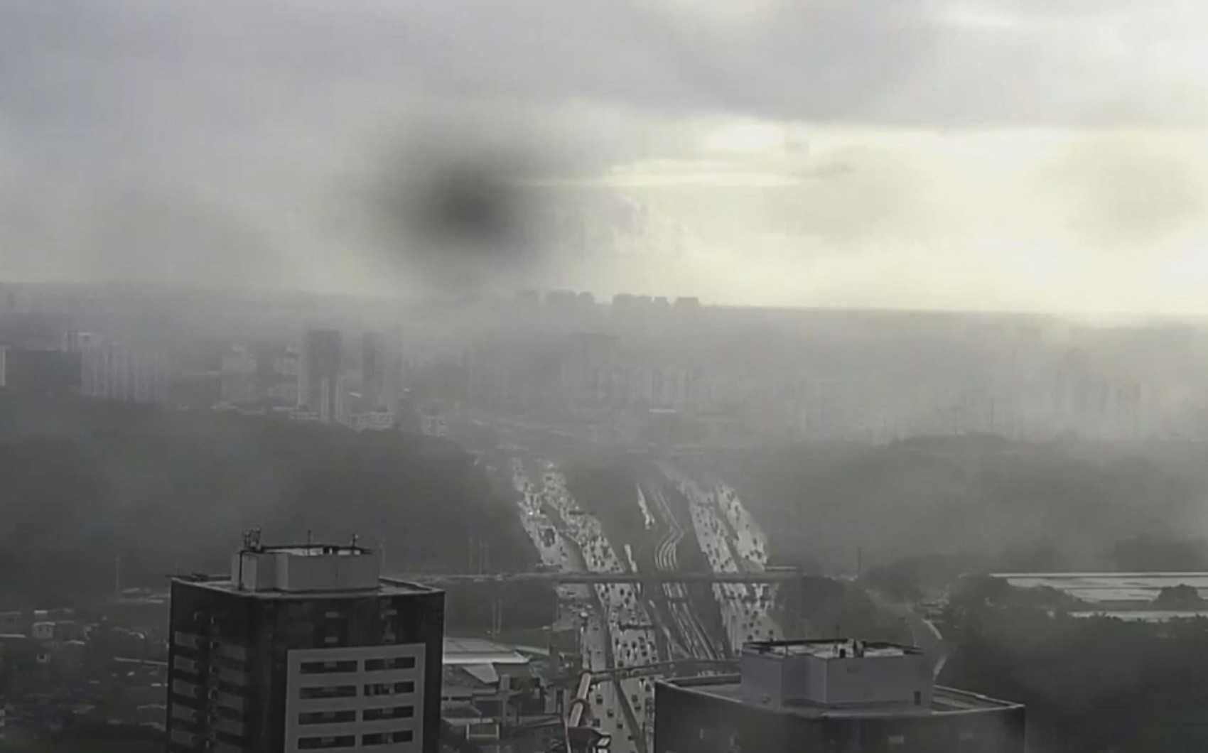 Salvador tem céu nublado e pancadas de chuva neste início de semana; veja previsão do tempo para outras regiões da Bahia 