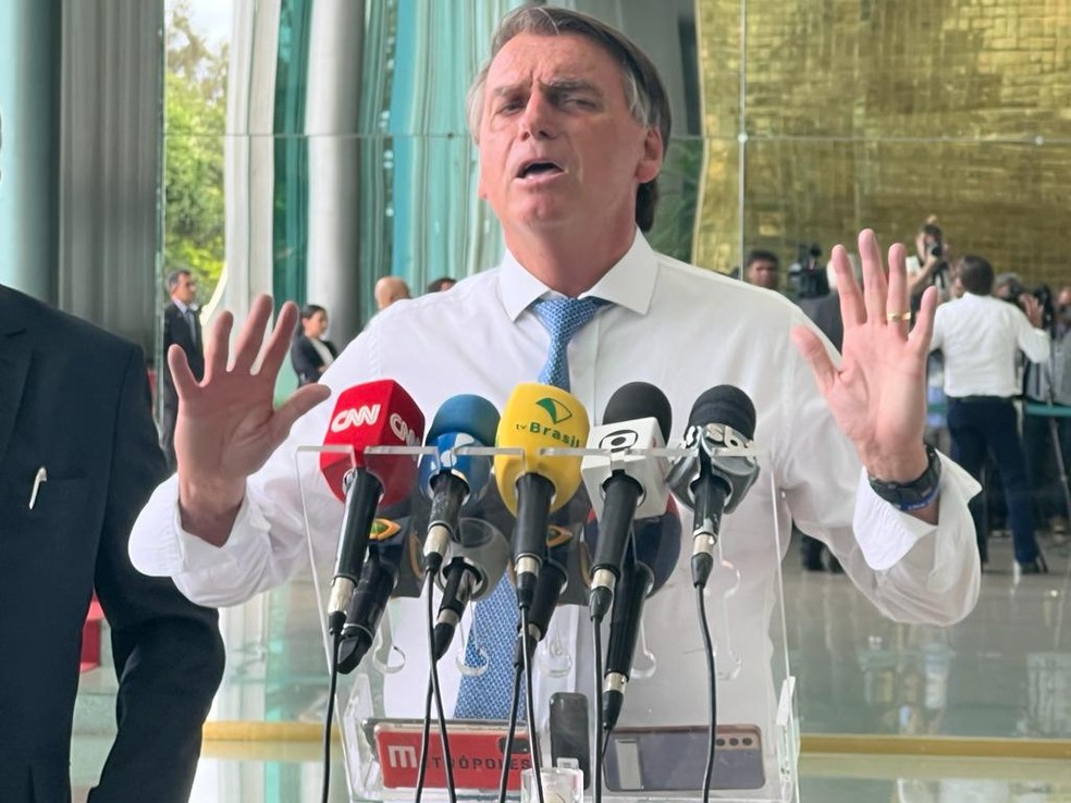 Candidato à reeleição, presidente Jair Bolsonaro (PL) faz pronunciamento no Palácio da Alvorada — Foto: Rafael Sobrinho/TV Globo