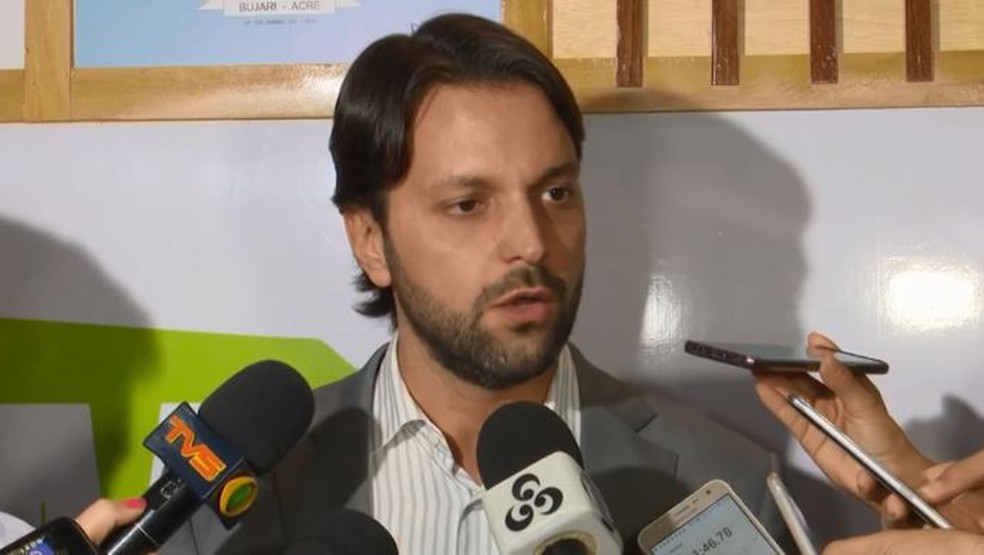 Ministro anunciou repasse de mais de R$ 20 milhÃµes para programa de reforma de casas nos municÃ­pios do Acre (Foto: ReproduÃ§Ã£o/Rede AmazÃ´nica Acre)