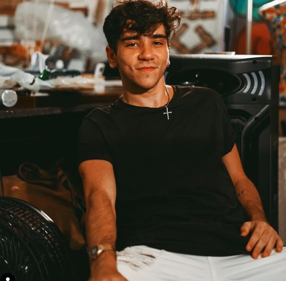 João Fernandes nega boato de que esteja passando ...