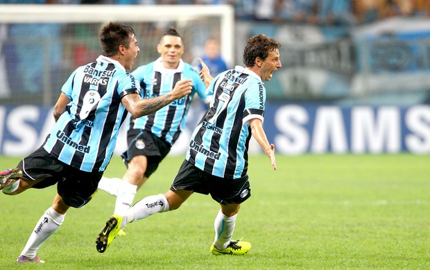 Elano comemora gol do Grêmio contra a LDU Libertadores (Foto: Lucas Uebel / Site Oficial do Grêmio)