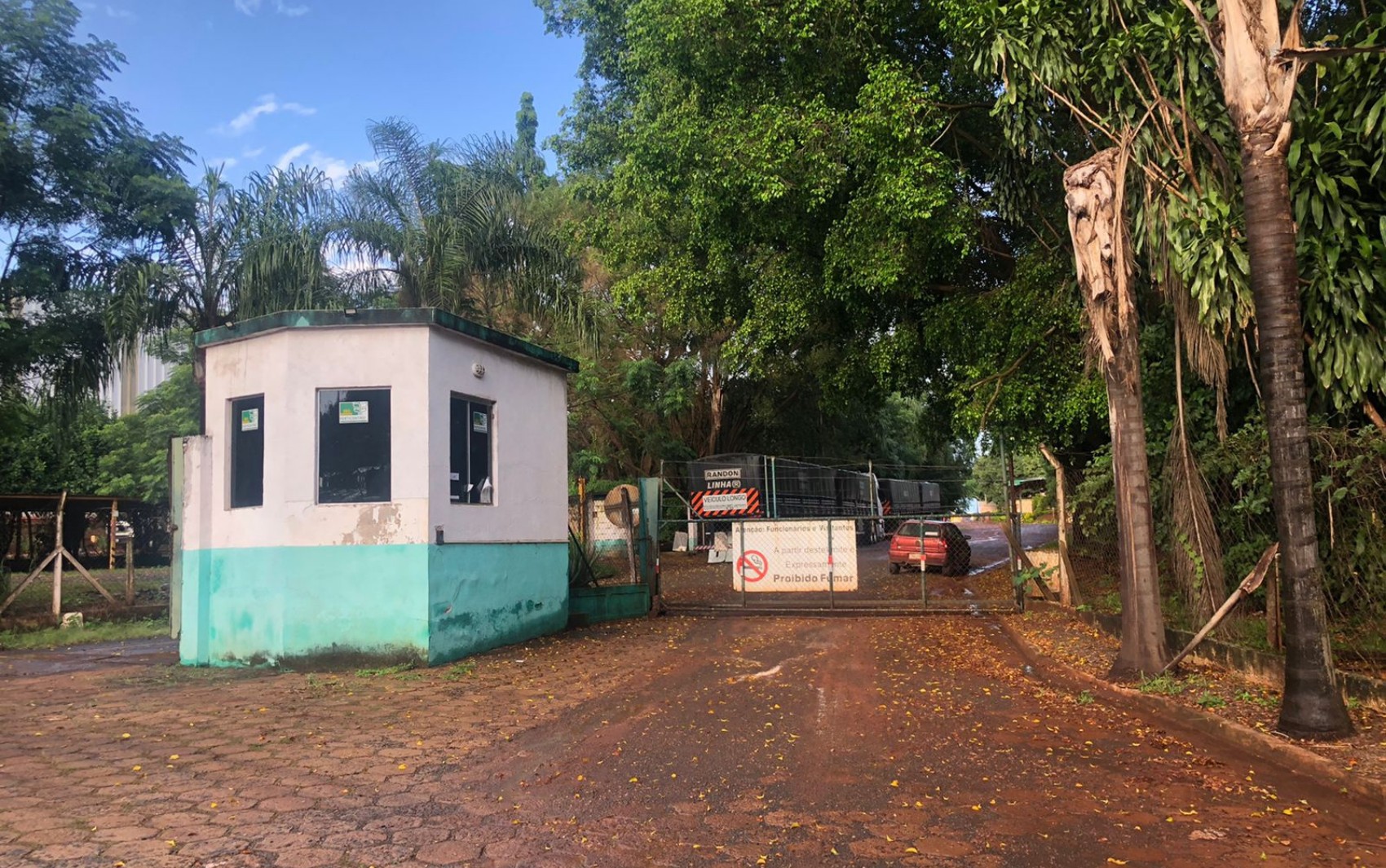 Homem morre depois de cair de empilhadeira em Jardinópolis, SP