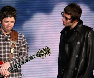 Cantor do Oasis revela que não vê irmão e ex-parceiro de banda há 10 anos