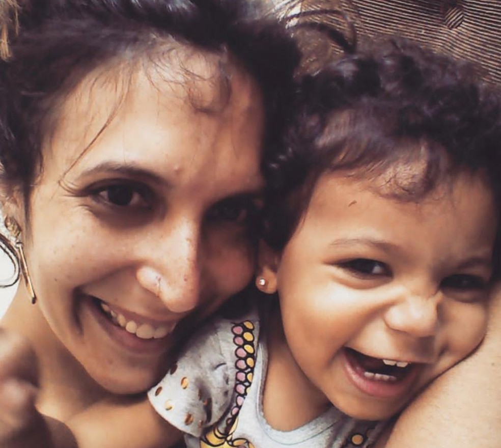 Marina com a filha Malu, de quatro anos. (Foto: Arquivo Pessoal/ Marina Mendes)
