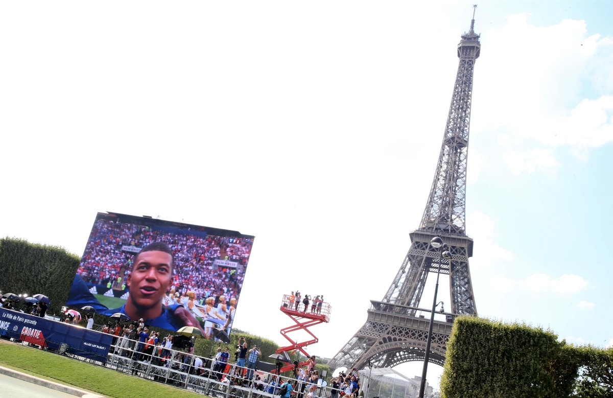 Paris et cinq autres villes de France annoncent le boycott de la Coupe du monde |  Coupe du monde